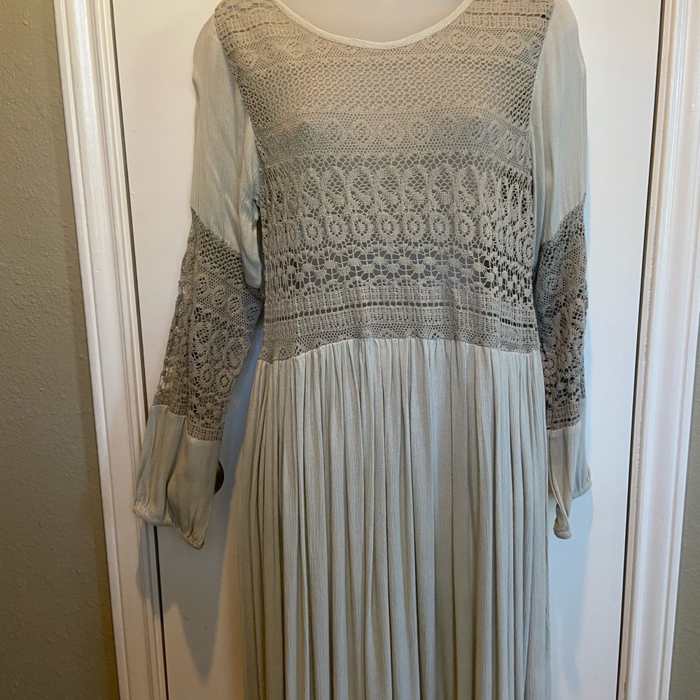 b. Boutique DRESS.  Long sleeve with elastic.